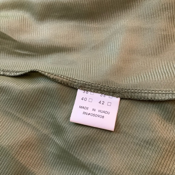 Dress - Picture 7 of 8